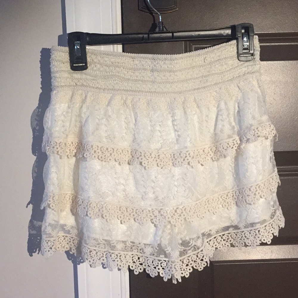 Cream lace shorts